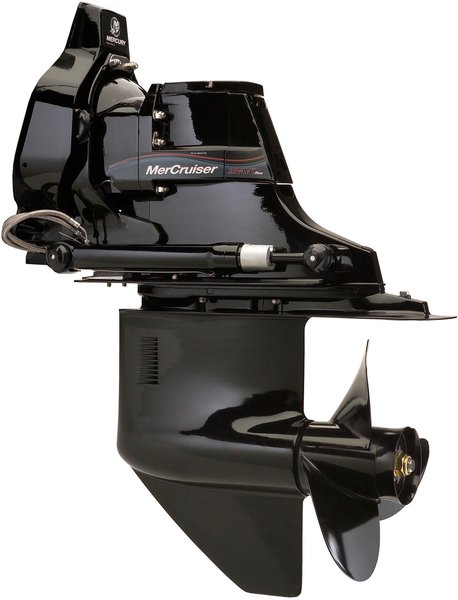 high-performing Mercury® MerCruiser® or Mercury Diesel engine